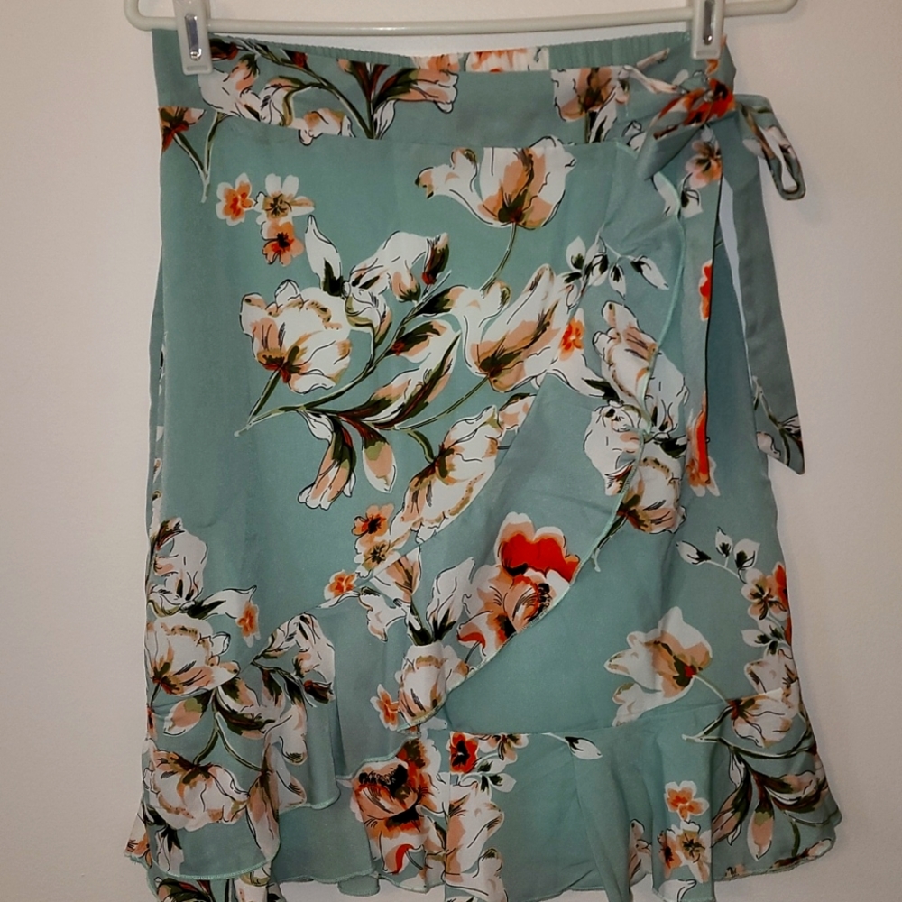 NWT Ella Mae midi skirt size M